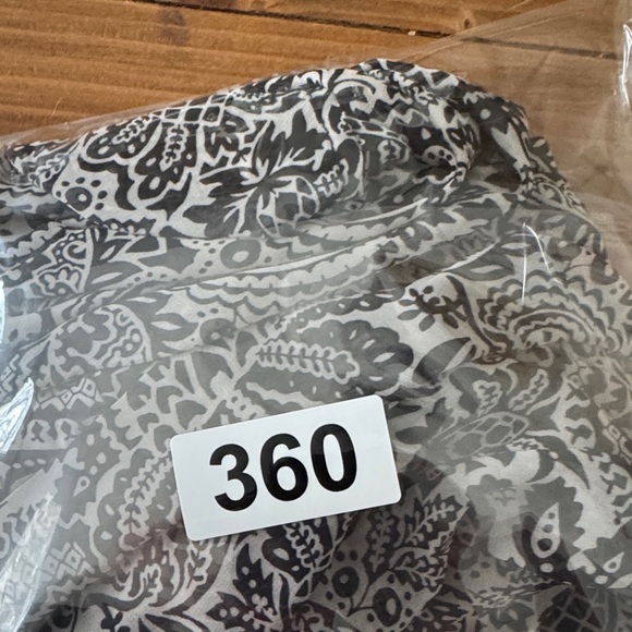 Faded Glory Black and White Patterned Wrap - Picture 9 of 9